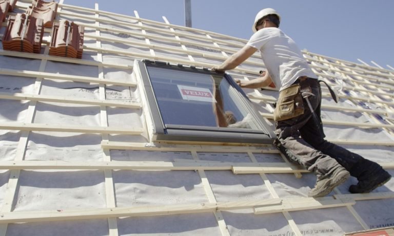 VELUX asırlık ahşabı yeni çatı pencerelerine çeviriyor